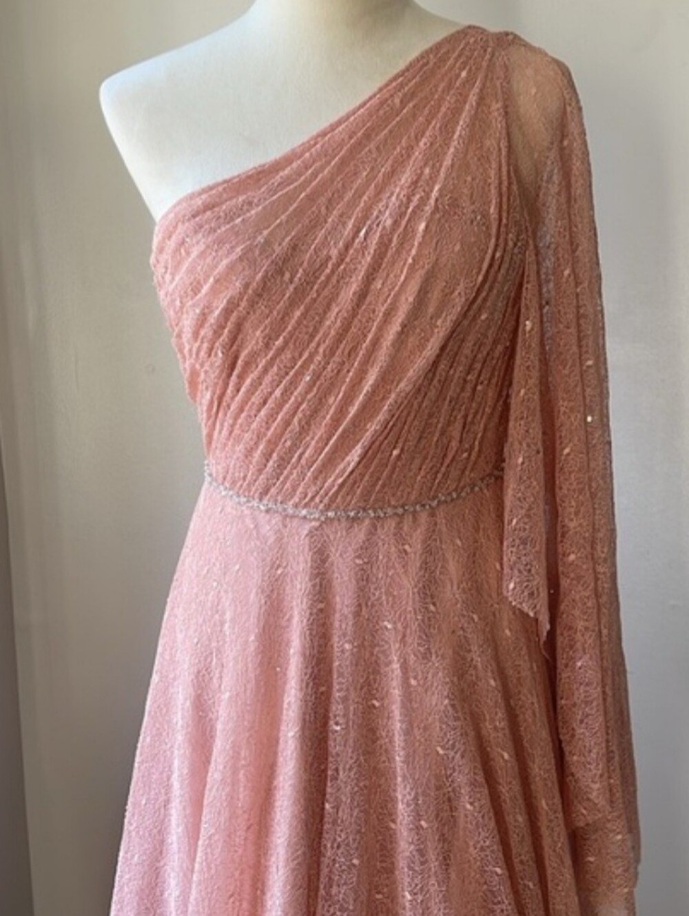 Mac Duggal evening gown size 6 NWT $598